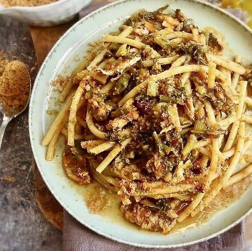 Pasta con le sarde alla palermitana (mi raccomando, usate il finocchietto selvatico)